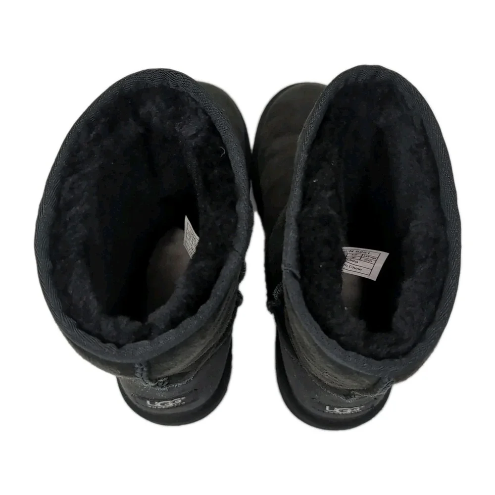 UGG Australia Short 5251 Sheepskin Boots Womens Size 6 US 36 EU‎ Black Suede